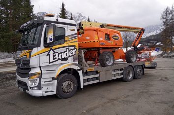 Bader prevozi dvižnih ploščadi